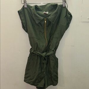 Max Studio Green Kids One Piece Bodysuit